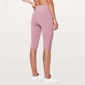 Lululemon Love Knot Crop 15”